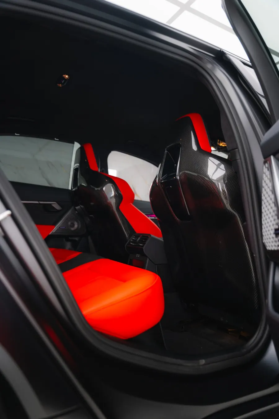 Intérieur carbone d’une BMW M5